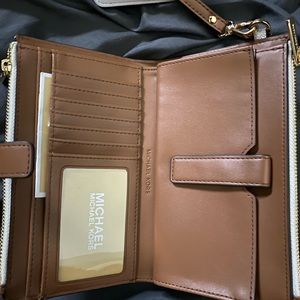 Micheal Kors wallet
